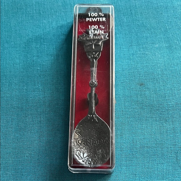 Canada Pewter Souvenir Spoon - Picture 1 of 9